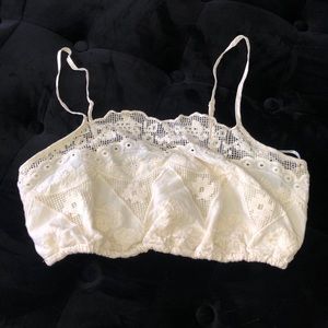Cream lace crop top. Brand new condition!